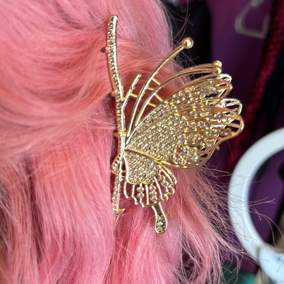 Gold butterfly Claw Clip - Picture 2 of 3